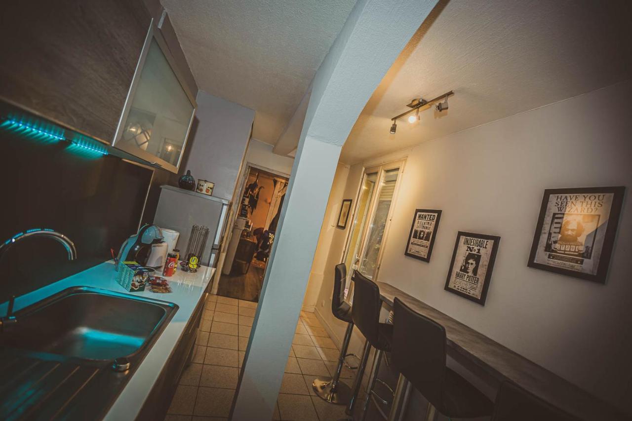 Repaire Du Sorcier Un Apartement Magique Troyes Bagian luar foto