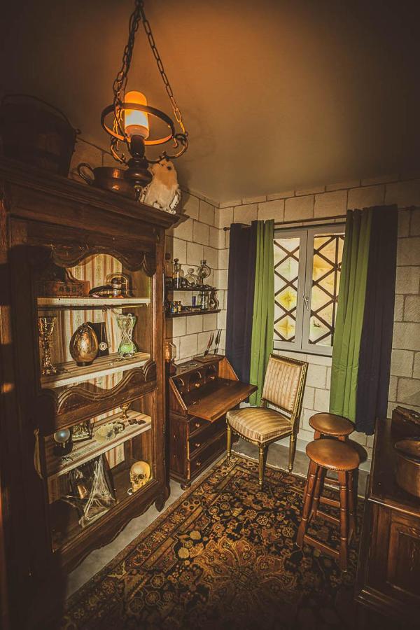 Repaire Du Sorcier Un Apartement Magique Troyes Bagian luar foto